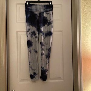 Blue and white booty leggings